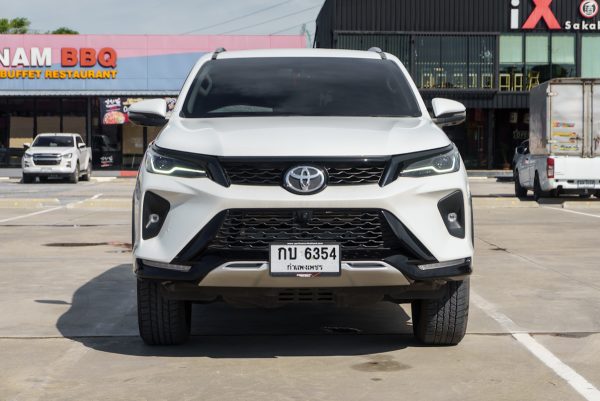TOYOTA FORTUNER 2.4 LEADER V ปี2024 (กบ6354) - Image 4