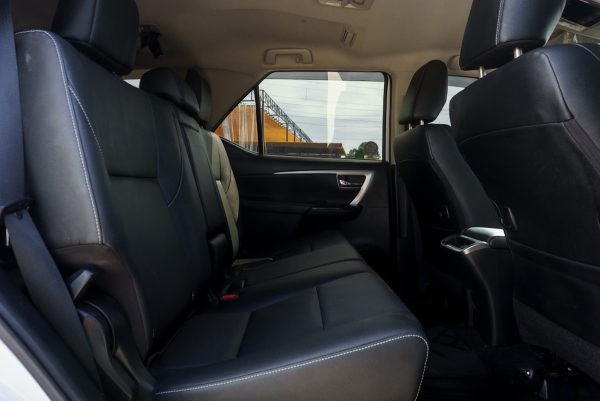 TOYOTA FORTUNER 2.4 LEADER V ปี2024 (กบ6354) - Image 13