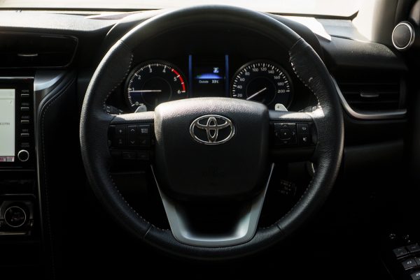 TOYOTA FORTUNER 2.4 LEADER V ปี2024 (กบ6354) - Image 17