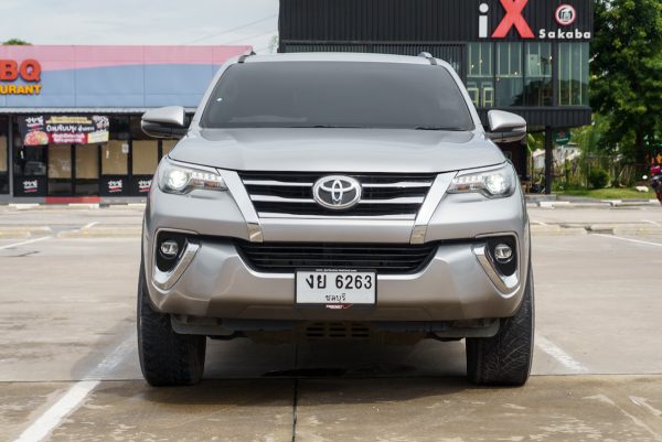 TOYOTA FORTUNER 2.4 V ปี2019 (งย6263) - Image 4