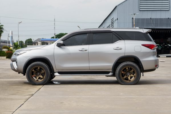 TOYOTA FORTUNER 2.4 V ปี2019 (งย6263) - Image 10
