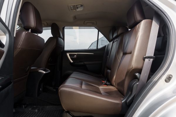 TOYOTA FORTUNER 2.4 V ปี2019 (งย6263) - Image 14