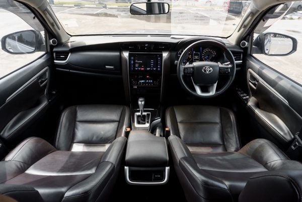TOYOTA FORTUNER 2.4 V ปี2019 (งย6263) - Image 17