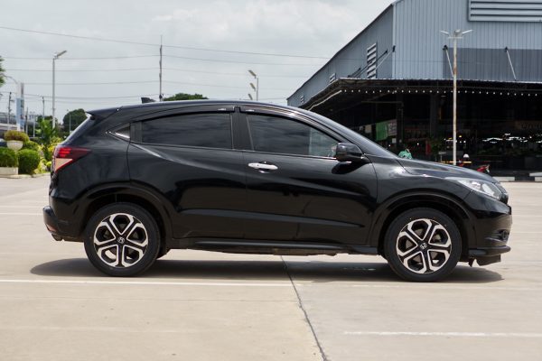 HONDA HR-V 1.8 E LIMITED AT ปี2017 (6กฎ2519) - Image 6