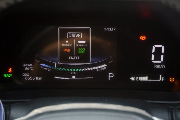 TOYOTA YARIS CROSS 1.5 HYBRID PREMIUM LUXURY AT ปี 2024 (6ขฆ4755) - Image 35
