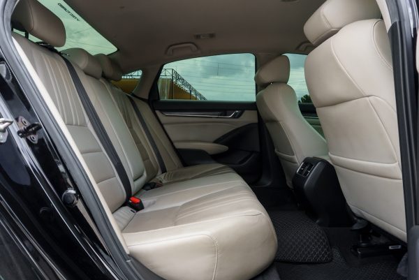 HONDA ACCORD 1.5 EL AT ปี 2020 (9กฬ1690) - Image 13