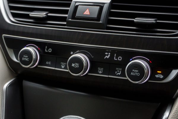 HONDA ACCORD 1.5 EL AT ปี 2020 (9กฬ1690) - Image 25