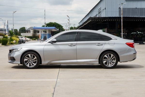 HONDA ACCORD 1.5 EL AT ปี 2019 (9กต418) - Image 10
