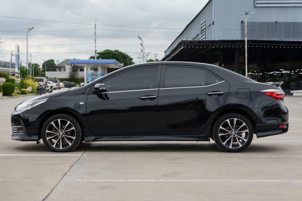 TOYOTA ALTIS 1.8 ESPORT OPTION AT ปี 2019 (8กด8803) - Image 10