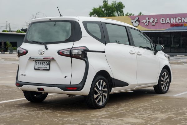 TOYOTA SIENTA 1.5 V ปี2020 (1ขล6300) - Image 7