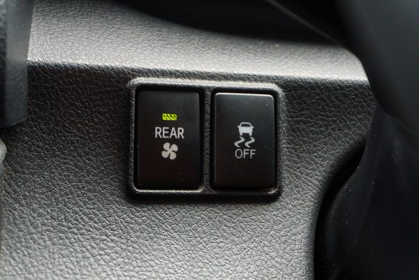 TOYOTA SIENTA 1.5 V ปี2020 (1ขล6300) - Image 25
