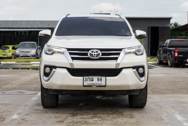 TOYOTA FORTUNER 2.4 V AT ปี2016 (3กฌ98) - Image 4