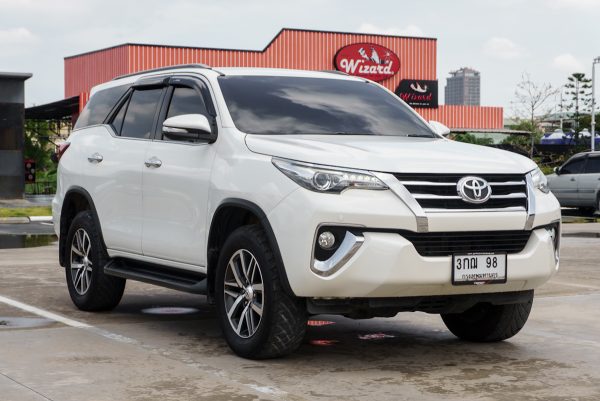 TOYOTA FORTUNER 2.4 V AT ปี2016 (3กฌ98) - Image 5