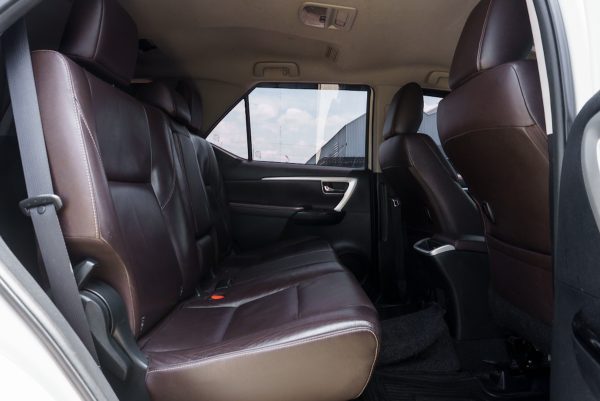 TOYOTA FORTUNER 2.4 V AT ปี2016 (3กฌ98) - Image 12