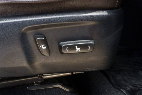 TOYOTA FORTUNER 2.4 V AT ปี2016 (3กฌ98) - Image 15