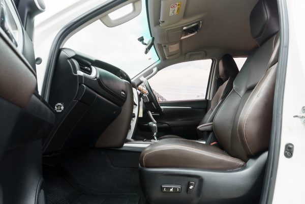TOYOTA FORTUNER 2.4 V ปี2019 จด2020 (9กฬ6122) - Image 15