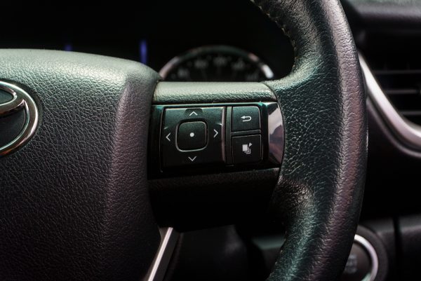 TOYOTA FORTUNER 2.4 V ปี2019 จด2020 (9กฬ6122) - Image 20