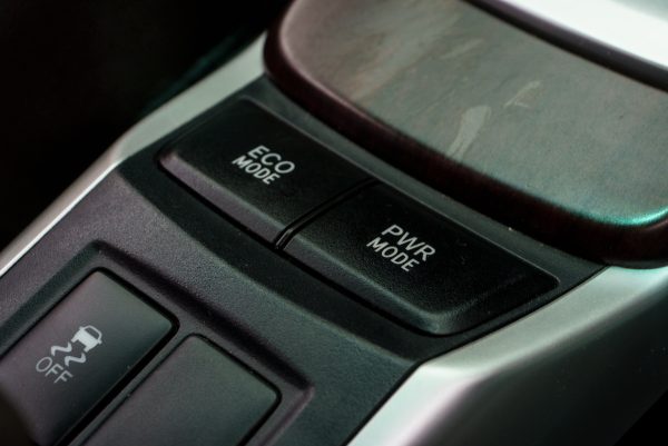 TOYOTA FORTUNER 2.4 V ปี2019 จด2020 (9กฬ6122) - Image 25